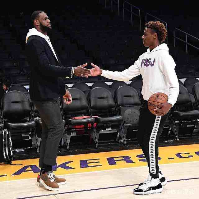 西蒙尼更可 西蒙尼更可